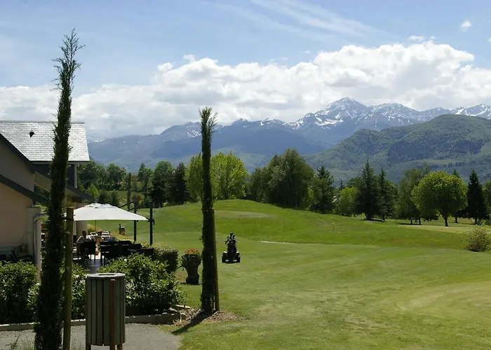 Le Domaine Du Golf Country Club De Bigorre 리조트 4*