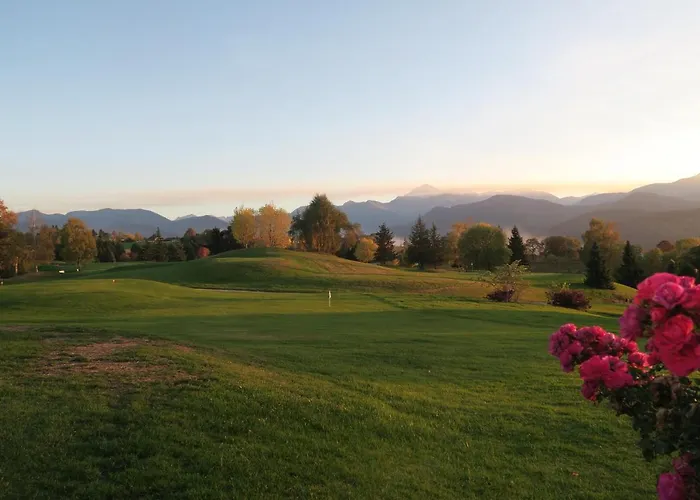 Le Domaine Du Golf Country Club De Bigorre 리조트 Pouzac