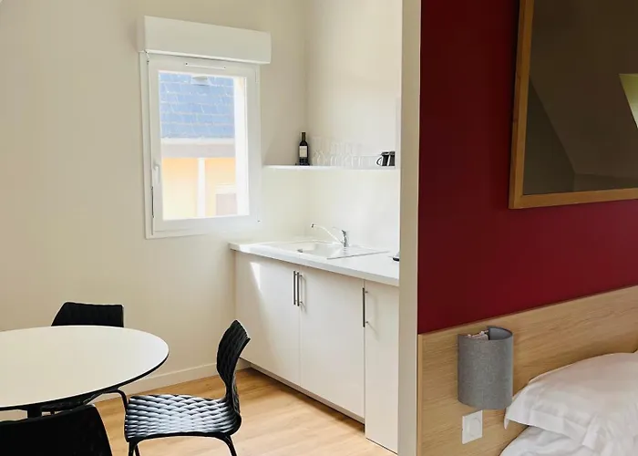 리조트 Le Domaine Du Golf Country Club De Bigorre Pouzac