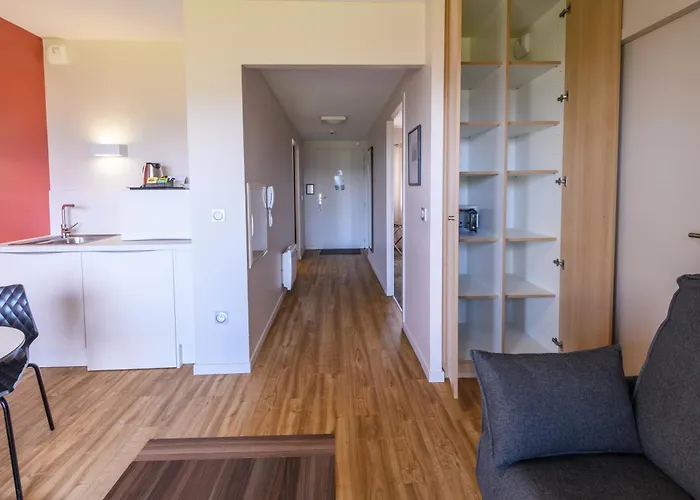 Le Domaine Du Golf Country Club De Bigorre 리조트 Pouzac