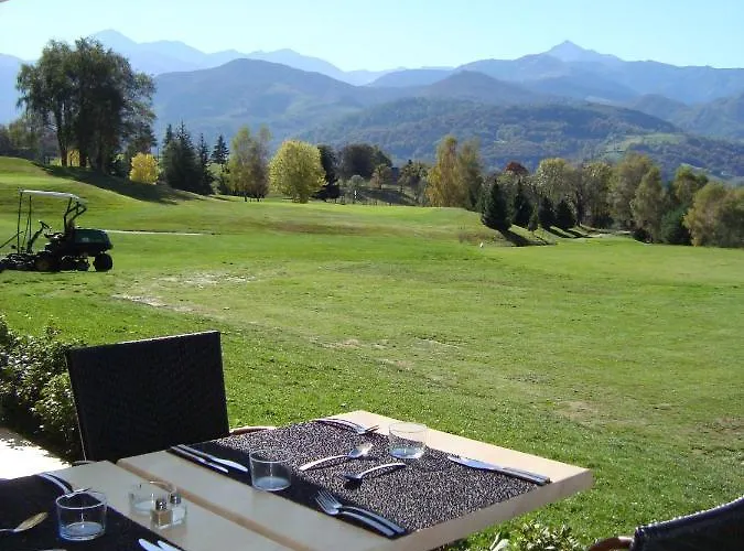 Le Domaine Du Golf Country Club De Bigorre 4* Pouzac