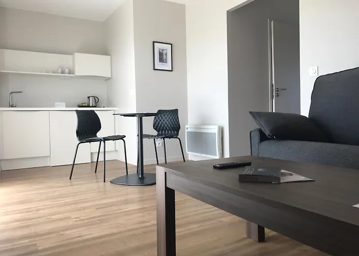 Le Domaine Du Golf Country Club De Bigorre 4*